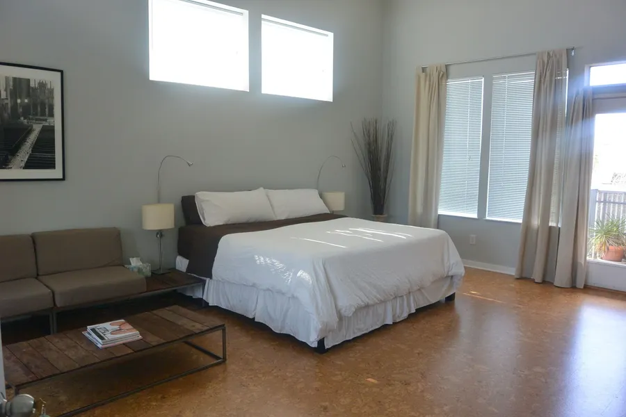 Modern B & B hotel detail image 6