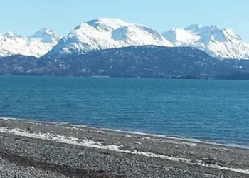 Beluga Lake Lodge hotel thumbnail 8