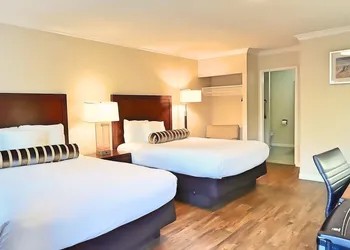 Rose Garden Inn hotel thumbnail 2