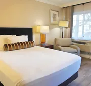 Rose Garden Inn hotel detail image 4