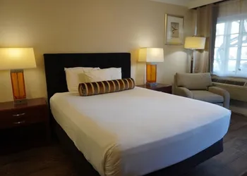 Rose Garden Inn hotel thumbnail 6