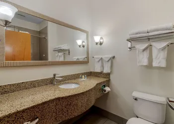 Comfort Suites Stockbridge Atlanta South hotel thumbnail 6