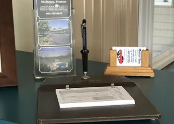 T-Bird Motor Inn hotel thumbnail 7