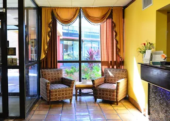 Quality Inn & Suites Gulf Breeze Bayside near Pensacola Beach hotel thumbnail 2