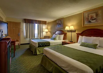 Ramada by Wyndham Macon hotel thumbnail 4
