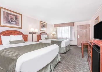 Ramada by Wyndham Macon hotel thumbnail 7