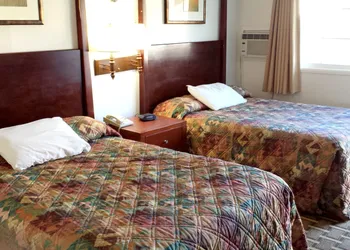 Executive Inn & Suites hotel thumbnail 5