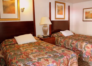 Executive Inn & Suites hotel thumbnail 6