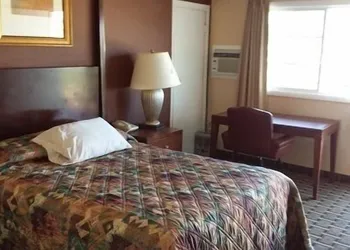 Executive Inn & Suites hotel thumbnail 7