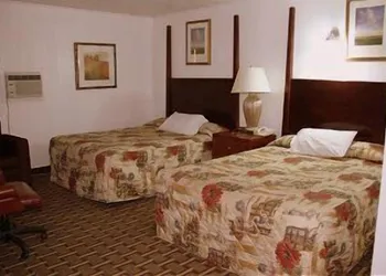 Executive Inn & Suites hotel thumbnail 8