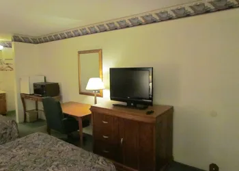 Travel Inn & Suites hotel thumbnail 2