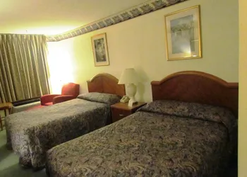 Travel Inn & Suites hotel thumbnail 5