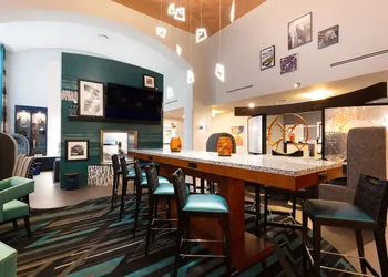 Hampton Inn & Suites Herndon-Reston hotel thumbnail 2