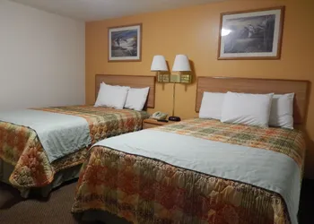 Pearsall Executive Inn hotel thumbnail 4
