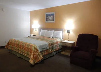 Pearsall Executive Inn hotel thumbnail 6