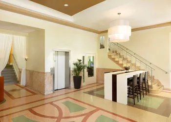 Hilton Grand Vacations Club McAlpin Ocean Plaza Miami hotel thumbnail 5