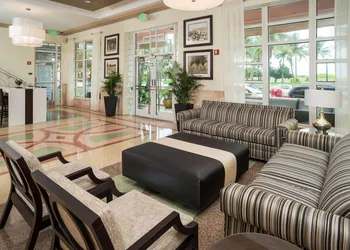 Hilton Grand Vacations Club McAlpin Ocean Plaza Miami hotel thumbnail 6