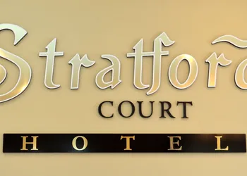 Stratford Court Hotel hotel thumbnail 4
