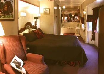 Featherbed Railroad B&B Resort hotel thumbnail 2