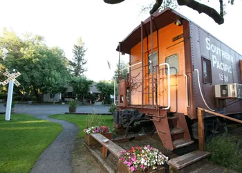 Featherbed Railroad B&B Resort hotel thumbnail 7