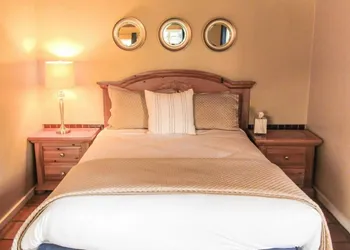 Jenner Inn hotel thumbnail 5