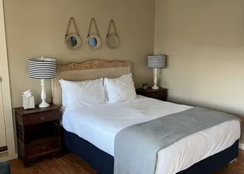 Jenner Inn hotel thumbnail 7