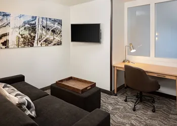 SpringHill Suites Green Bay hotel thumbnail 5