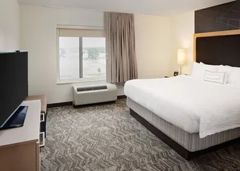 SpringHill Suites Green Bay hotel thumbnail 6