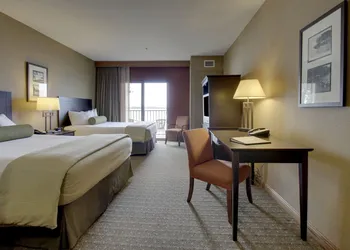 King's Pointe Waterpark Resort hotel thumbnail 5
