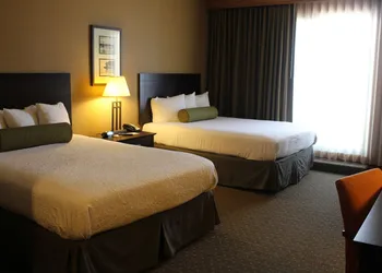 King's Pointe Waterpark Resort hotel thumbnail 7