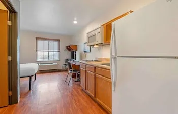 Extended Stay America Select Suites - Indianapolis - Greenwood hotel thumbnail 7