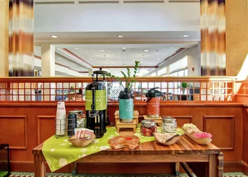 Hilton Garden Inn Ottawa Airport hotel thumbnail 6