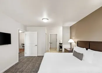 Ledgestone Suites Hotel Yakima hotel thumbnail 7