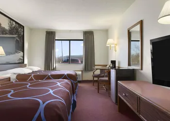 Super 8 by Wyndham Danville hotel thumbnail 7