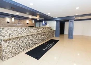 Bhagat Hotels Stone Mountain Atlanta BW Signature Collection hotel thumbnail 3