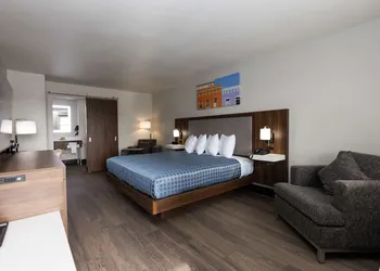 Bhagat Hotels Stone Mountain Atlanta BW Signature Collection hotel thumbnail 4