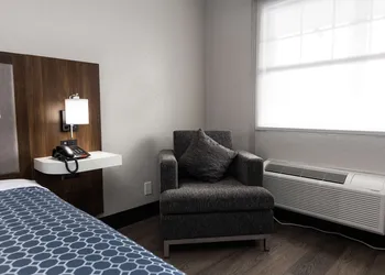 Bhagat Hotels Stone Mountain Atlanta BW Signature Collection hotel thumbnail 8