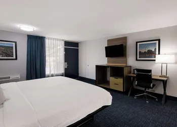 Surestay Plus By Best Western Pigeon Forge hotel thumbnail 8