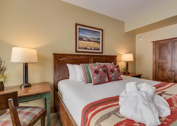The Lodge at Bronze Buffalo Ranch hotel thumbnail 6