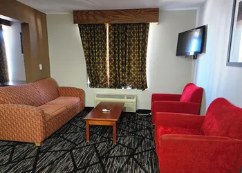 Town House Extended Stay Hotel Downtown hotel thumbnail 3