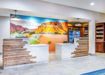 La Quinta Inn & Suites by Wyndham St. George hotel thumbnail 2