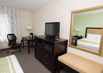 The Hope Hotel and Richard C. Holbrooke Conference Center hotel thumbnail 6