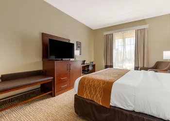Comfort Inn & Suites Cordele hotel thumbnail 6