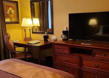 The Lodge at Flat Rock hotel thumbnail 8