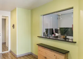 WoodSpring Suites College Station hotel thumbnail 2