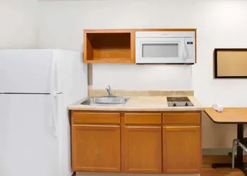 WoodSpring Suites College Station hotel thumbnail 6