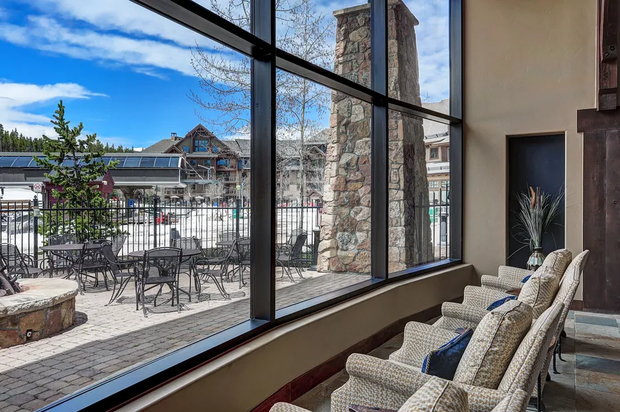 Crystal Peak Lodge, A Vail Resorts Property hotel detail image 2