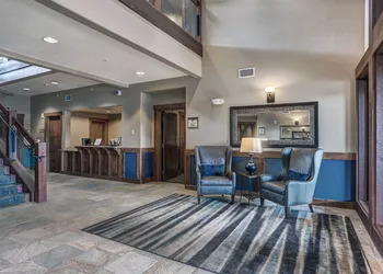 Crystal Peak Lodge, A Vail Resorts Property hotel thumbnail 5