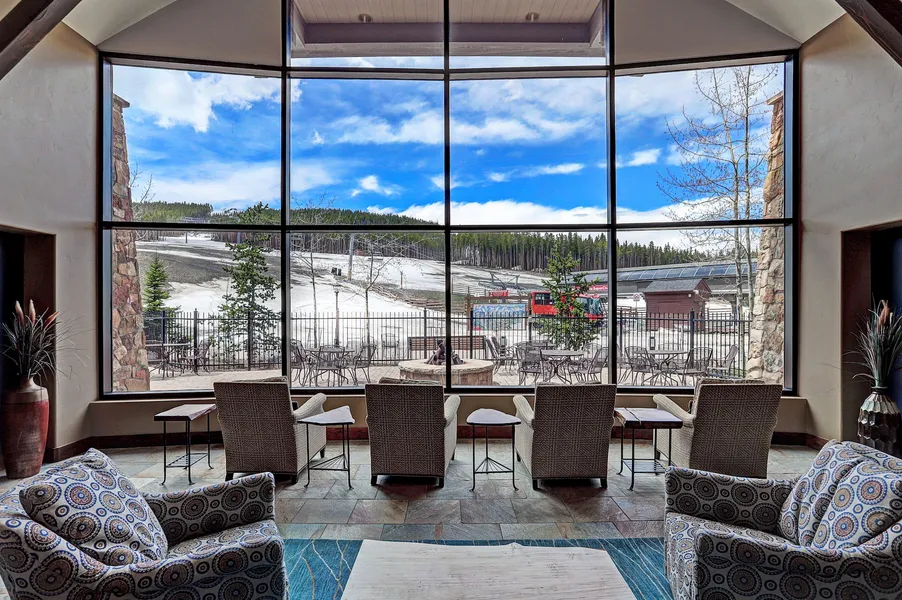 Crystal Peak Lodge, A Vail Resorts Property hotel detail image 6