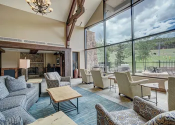 Crystal Peak Lodge, A Vail Resorts Property hotel thumbnail 8